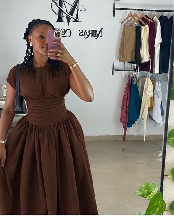 Ready-to-wear dress in chocolate brown